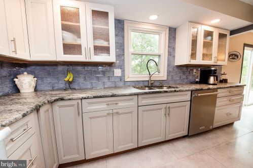 1700 Concord Ct, Blue Bell PA  19422-1336 exterior