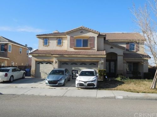 6131 Avenue, Lancaster, CA 93535-7855