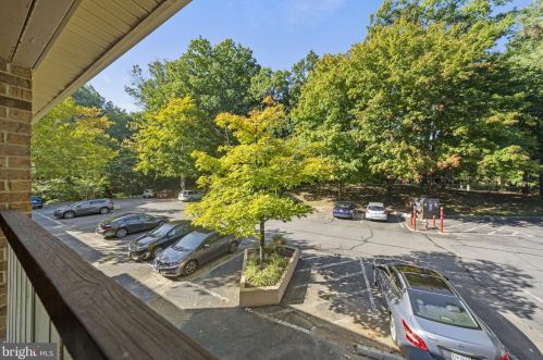5831 Cove Landing Rd, Springfield VA  22015-4768 exterior