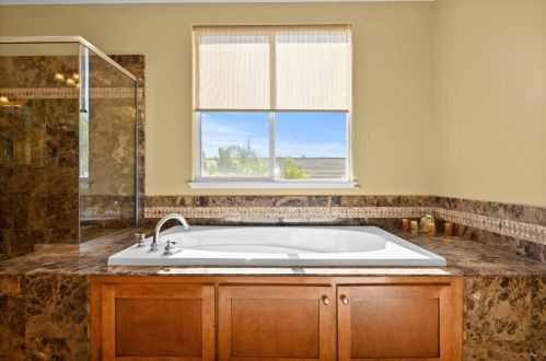 4021 Calistoga Ct, Modesto CA  95356-8987 exterior