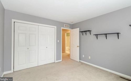 36 Ashburg Dr, Navy Sup Dpt PA  17050-8209 exterior