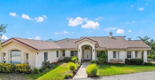 15082 Saddle Creek Dr, Valley Center, CA 92082-3868