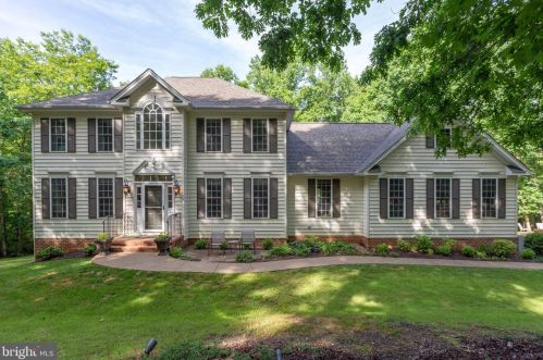 8416 Harrison Ct, Fredericksburg, VA 22407-1905