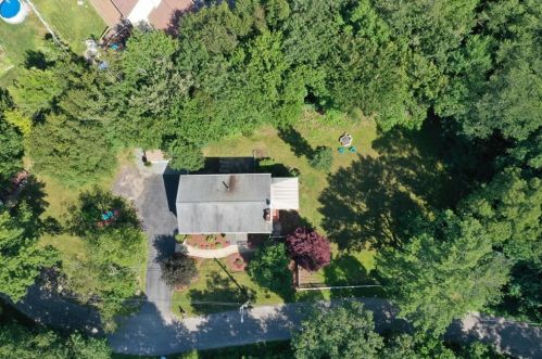 34 Tower Hill Rd, Cumberland RI  02864-1524 exterior