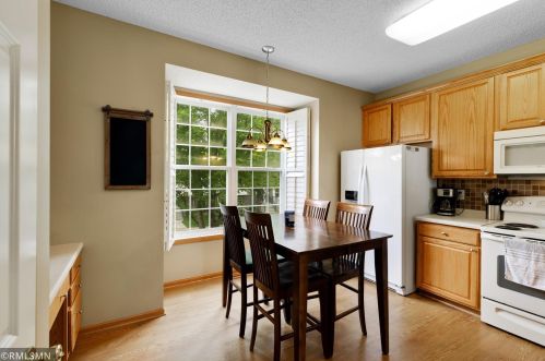 15863 Freedom Ln, Saint Paul, MN 55124-6029