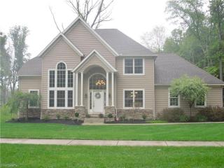 8792 Garnet Way, Streetsboro, OH 44241-4164