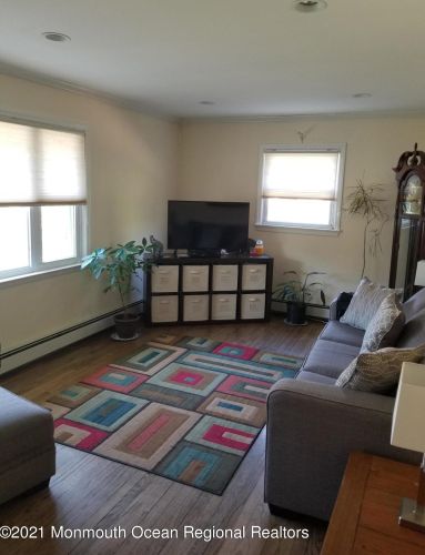 128 Greenwood Rd, Morganville, NJ 07751-4022