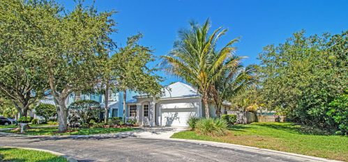 3010 Solitaire Palm Dr, Palm City, FL 34990-6302