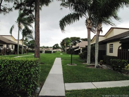 5061 Nesting Way, Delray Beach, FL 33484-1702
