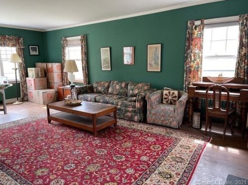 60 Campbell Dr, Stamford CT  06903-4032 exterior