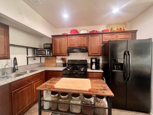 4268 3rd Ave, San Bernardino CA  92407-3002 exterior