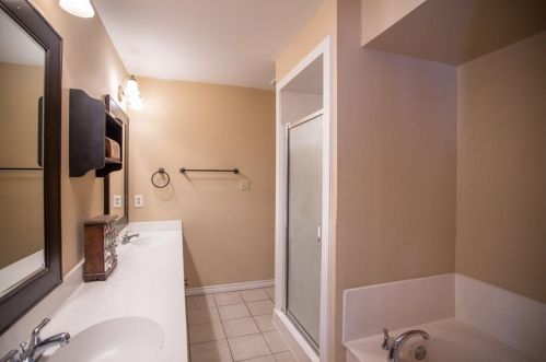 1410 Woodcreek Dr, Richardson TX  75082-4518 exterior