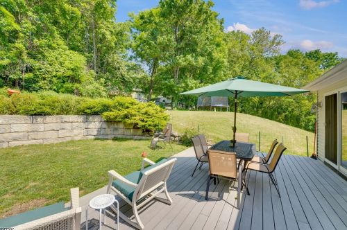 32 Arrowhead Dr, Wantage NJ  07461-1211 exterior