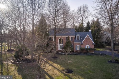1311 Pennsford Dr, Downingtown, PA 19335-3679