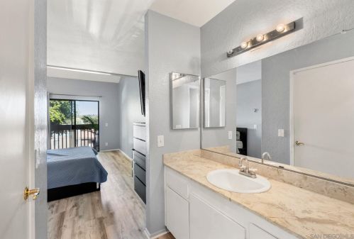 704 Silver Dr, Vista CA  92083-4243 exterior