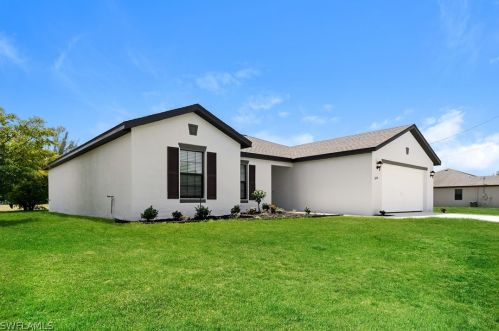 1606 27th Ter, Cape Coral, FL 33914-4047