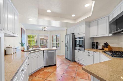 49205 Avenida Vista Bonita, La Quinta CA  92253-2534 exterior