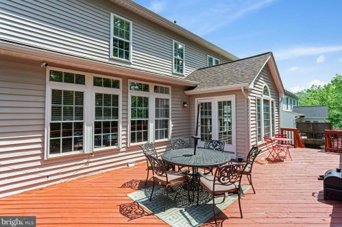 16640 Radcliffe Ln, Woodbridge VA  22191-4437 exterior