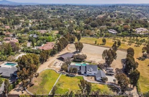 3355 Dove Hollow Rd, Encinitas CA  92024-7240 exterior