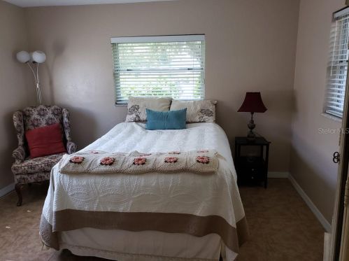 1537 Demens Dr, Saint Petersburg FL  33712-6021 exterior