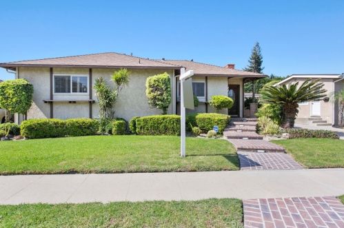 2211 Farolito Ave, Long Beach, CA 90815-2324