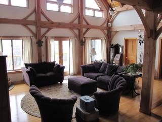 165 Round Barn Rd, Ferrisburgh, VT 05456-9697