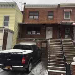 848 223rd St, Bronx, NY 10466-4402