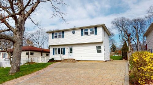 103 Rosemary Ln, South Setauket, NY 11720-4413