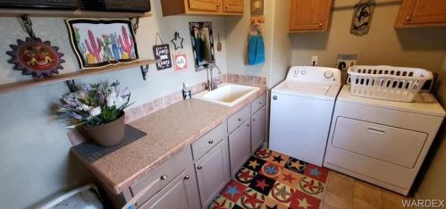 1643 Vly Dr, Mohave Valley AZ  86440-8583 exterior