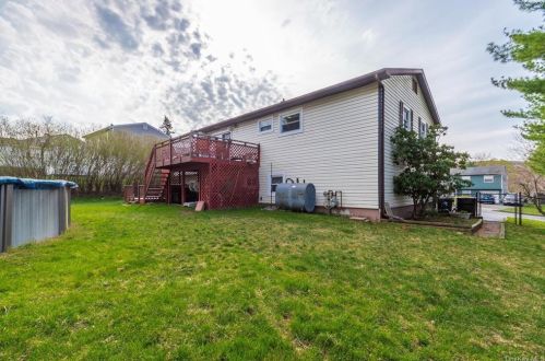 3 Capital Dr, Washingtonville NY  10992-1384 exterior