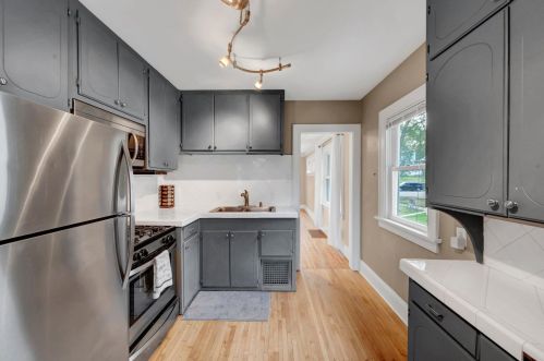 1365 Edgerton St, Saint Paul MN  55130-3429 exterior