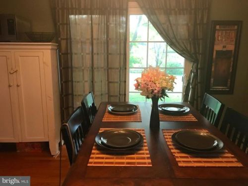 234 4th St, Coopersburg, PA 18036-2045