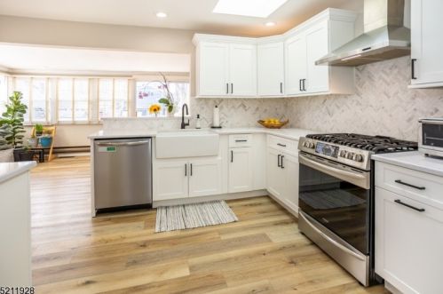 13 Gardner Rd, Parsippany NJ  07834-2108 exterior