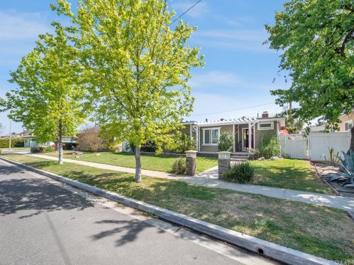 2316 Carfax Ave, Long Beach, CA 90815-2206