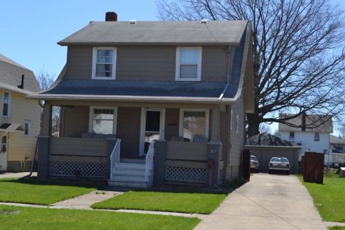 307 30th St, Lorain, OH 44055-1403