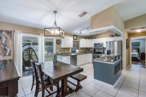 80 Logan Blvd, Naples FL  34119-2540 exterior