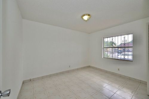 4903 Saratoga Rd, West Palm Beach FL  33415-7415 exterior