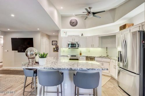 15848 16th St, Phoenix AZ  85022-3326 exterior