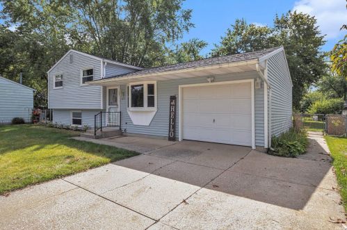 4021 Pleasant Point Ct, Mishawaka, IN 46544-3872