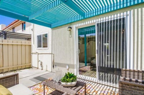 4168 Genesee Ave, San Diego CA  92111-2716 exterior