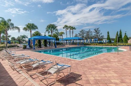 15806 Aurora Lake Cir, Wimauma FL  33598-4031 exterior