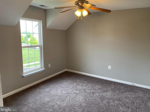 35 Chadwick Dr, Charles Town WV  25414-4464 exterior