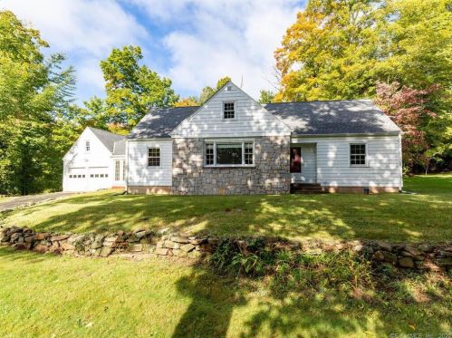 2048 Middletown Ave, Northford, CT 06472-1262