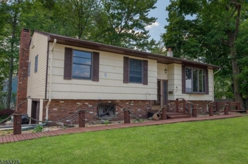 859 Lake Shore Dr, Parsippany NJ  07054-3966 exterior