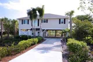 564 Hideaway Ct, Sanibel, FL 33957-5404