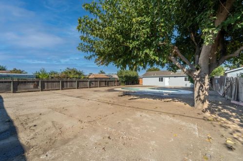 546 Libby Ln, Lathrop CA  95330-9545 exterior