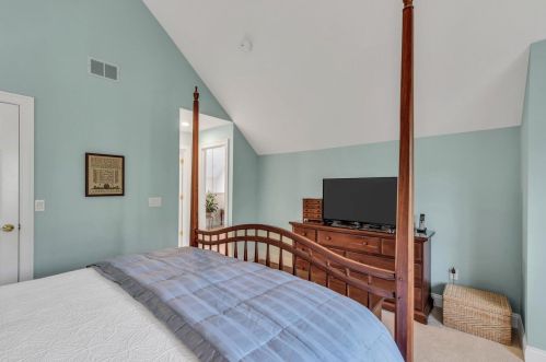 26 Gold Leaf Ln, Mashpee MA 02649-3556 exterior