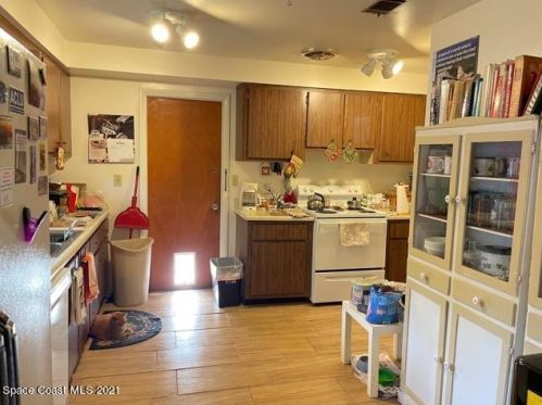 3032 Larkspur St, Titusville, FL 32796-2335