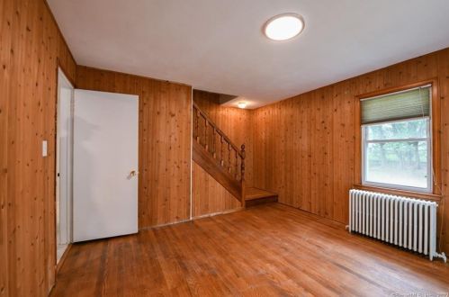 54 Henry St, Waterbury CT  06708-2608 exterior