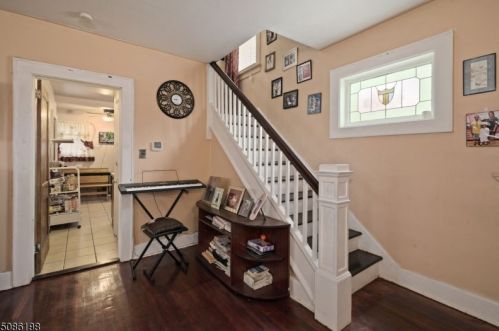 706 Drake Ave, Roselle NJ  07203-2218 exterior